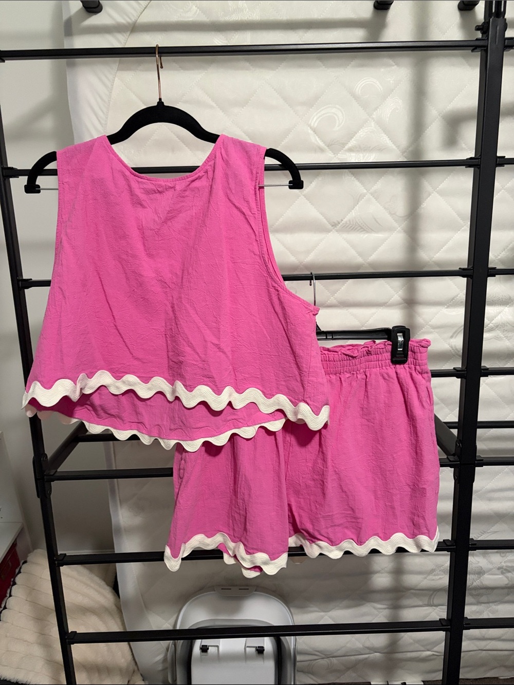 Women’s Scalloped Two Piece Set - Pink